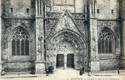 /medias/customer_2/29 Fi FONDS MOCQUE/29 Fi 530_Le Grand Portail de la Cathedrale en 1915_jpg_/0_0.jpg